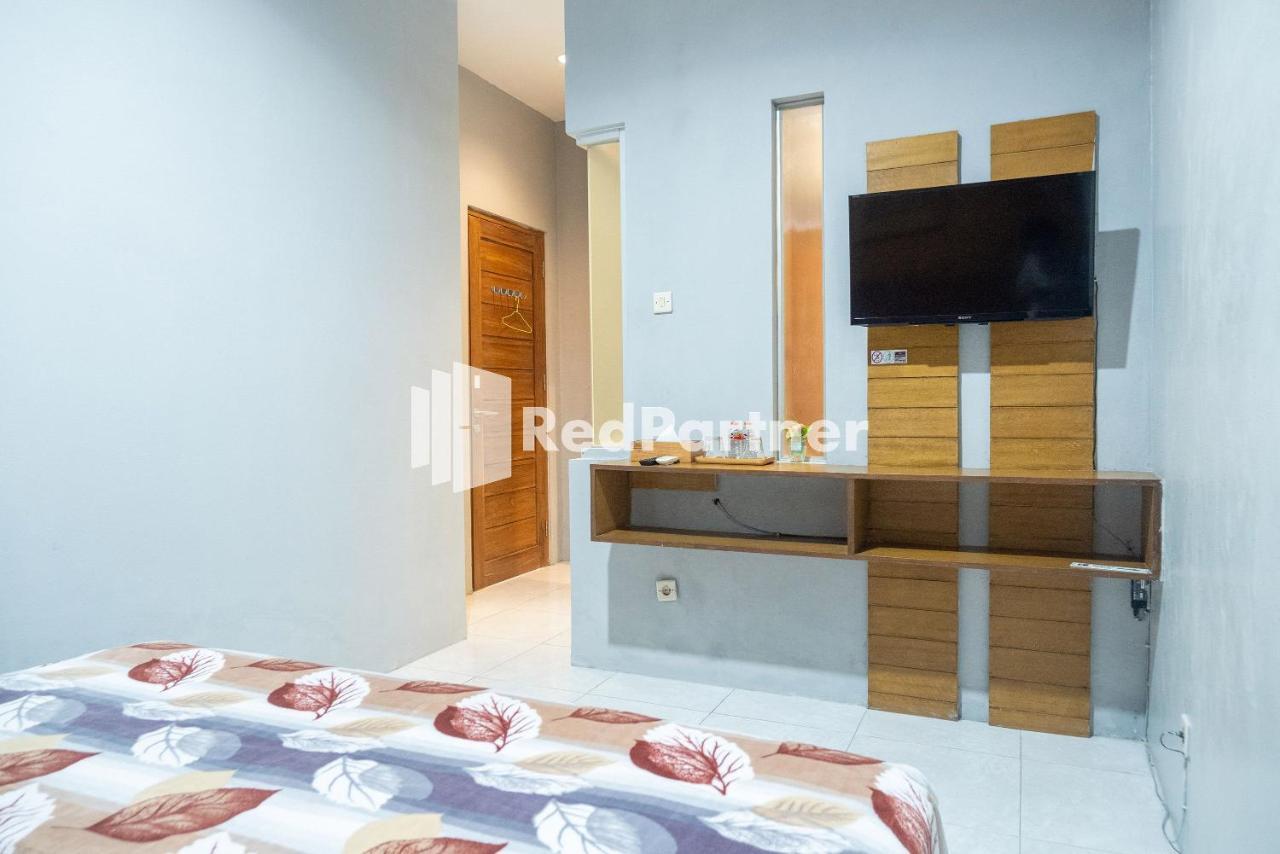 Omah Capung near Malioboro Area RedPartner Hotel Yogyakarta Bagian luar foto