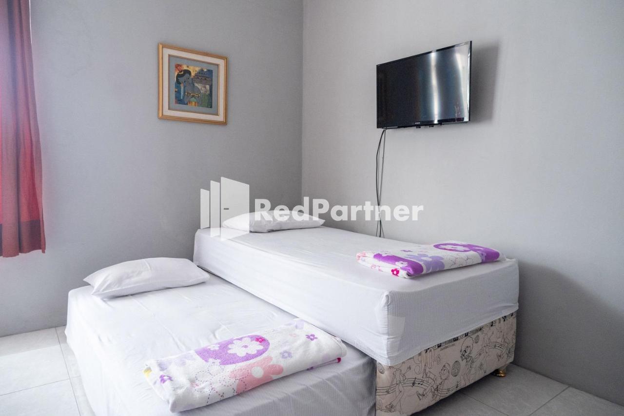 Omah Capung near Malioboro Area RedPartner Hotel Yogyakarta Bagian luar foto